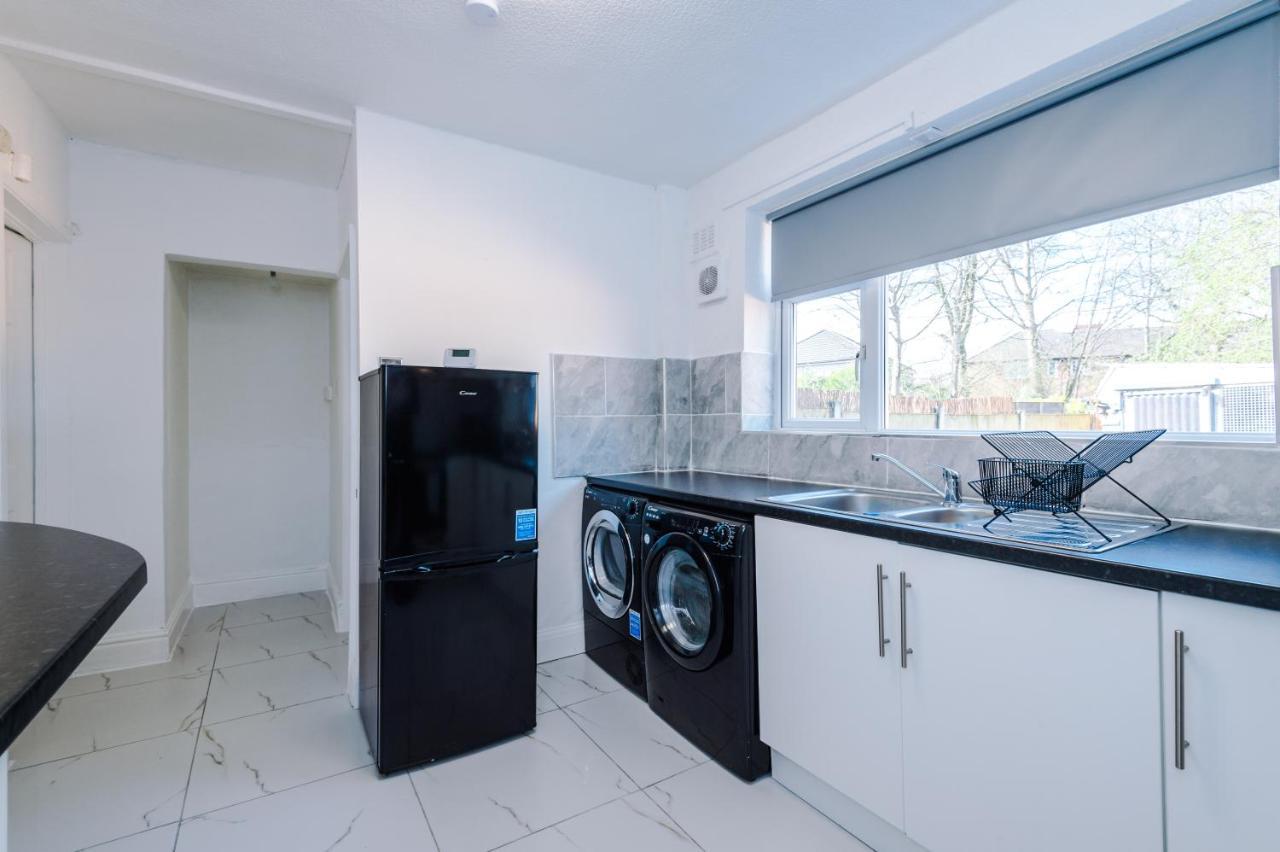 Nice Three Bedroom House In Manchester Luaran gambar