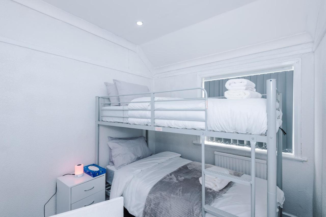 Nice Three Bedroom House In Manchester Luaran gambar