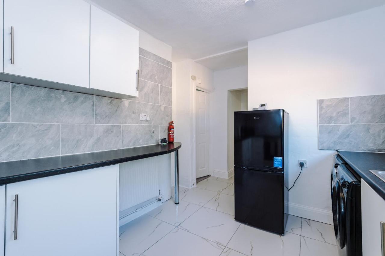 Nice Three Bedroom House In Manchester Luaran gambar