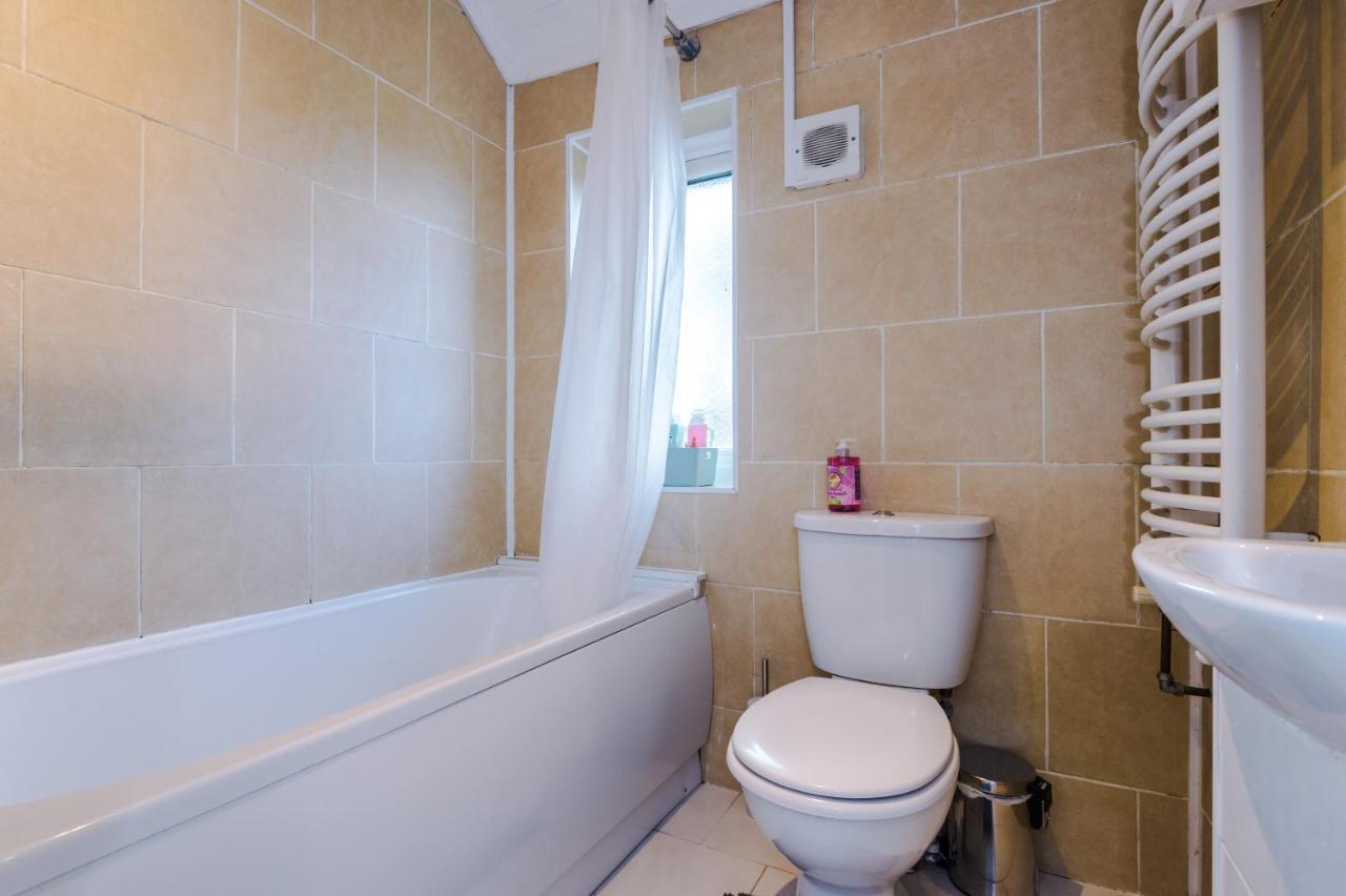 Nice Three Bedroom House In Manchester Luaran gambar