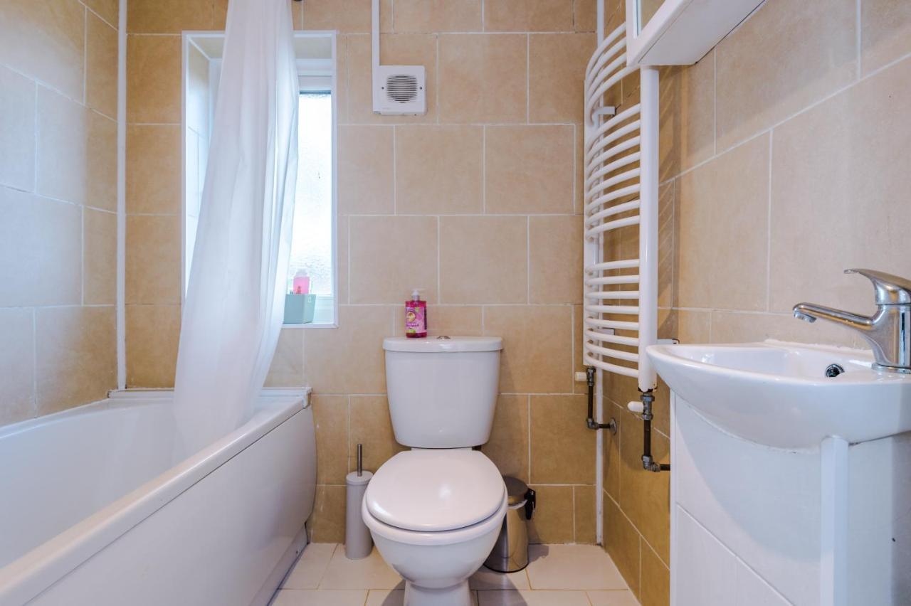 Nice Three Bedroom House In Manchester Luaran gambar