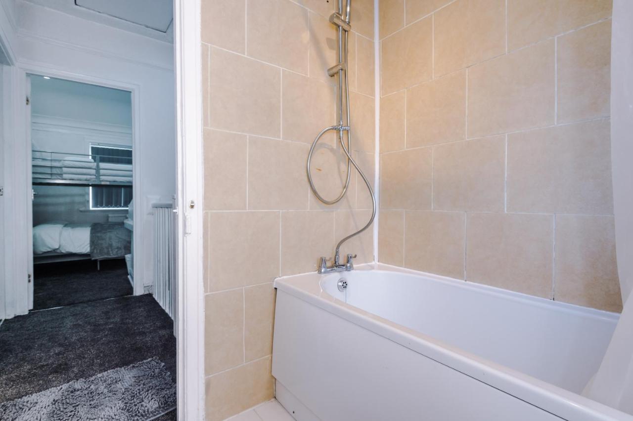 Nice Three Bedroom House In Manchester Luaran gambar